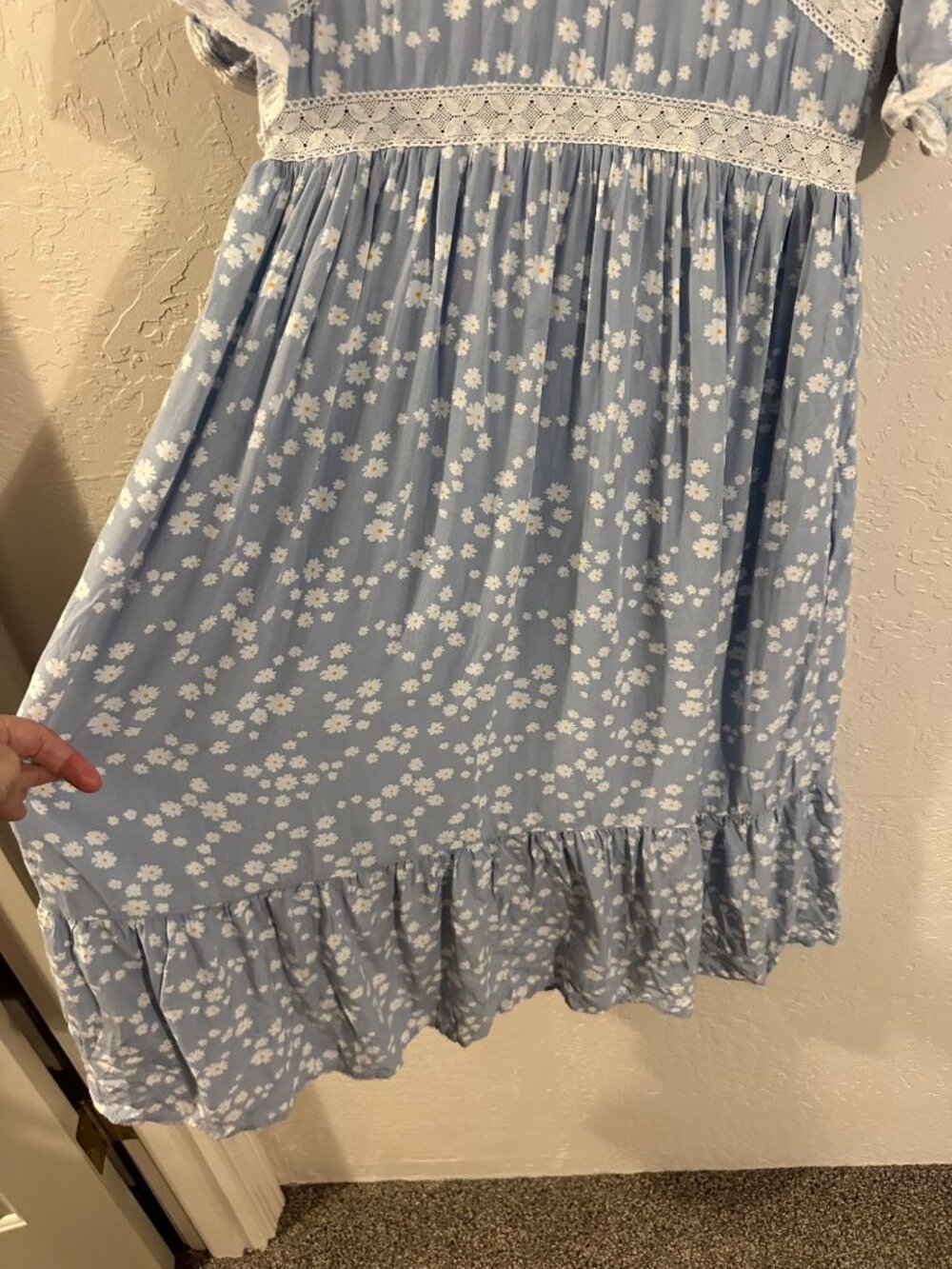 In Loom Blue & White Daisy Lace V Neck Prairie Cottage Core Maxi Maxi Dress - Picture 3 of 10